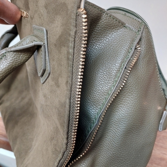 Christian Siriano handbag for Payless Shoes - Picture 10 of 14